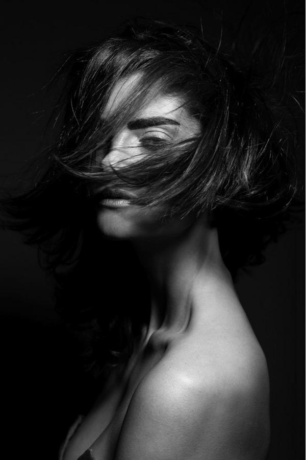 BrushLush's tweet photo. Eyebrows are the shoulder pads of the face. #IntoxicatingBeauty http://t.co/GWvABzcW