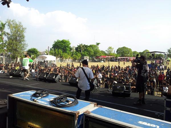 Stage A kembali bergema! Never Again tampil usai rehat shalat Ashar!