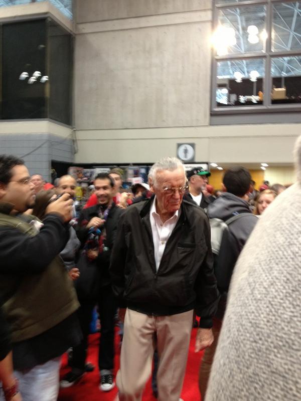 JoeTruisi's tweet photo. Just met Stan Lee #ComicCon #thelegend #myidol http://t.co/kBAG1pQ6