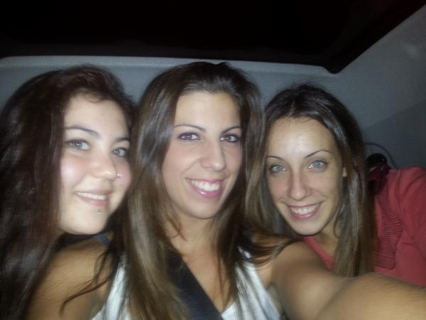 sancch's tweet image. #NAVA "@anaa_rp: De caminooo al espectaculoooo!!! Preparadasss! http://t.co/30LEaWUJ"