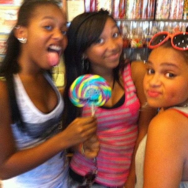 _TeamDimple_ tweet picture