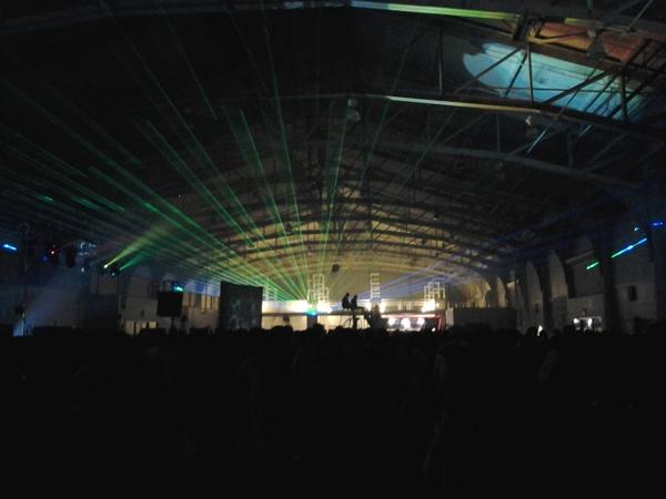 What_SF's tweet photo. Ever heard of a #yogarave? Check it out this weekend at #fortmason :-) http://t.co/XqU3w6BH