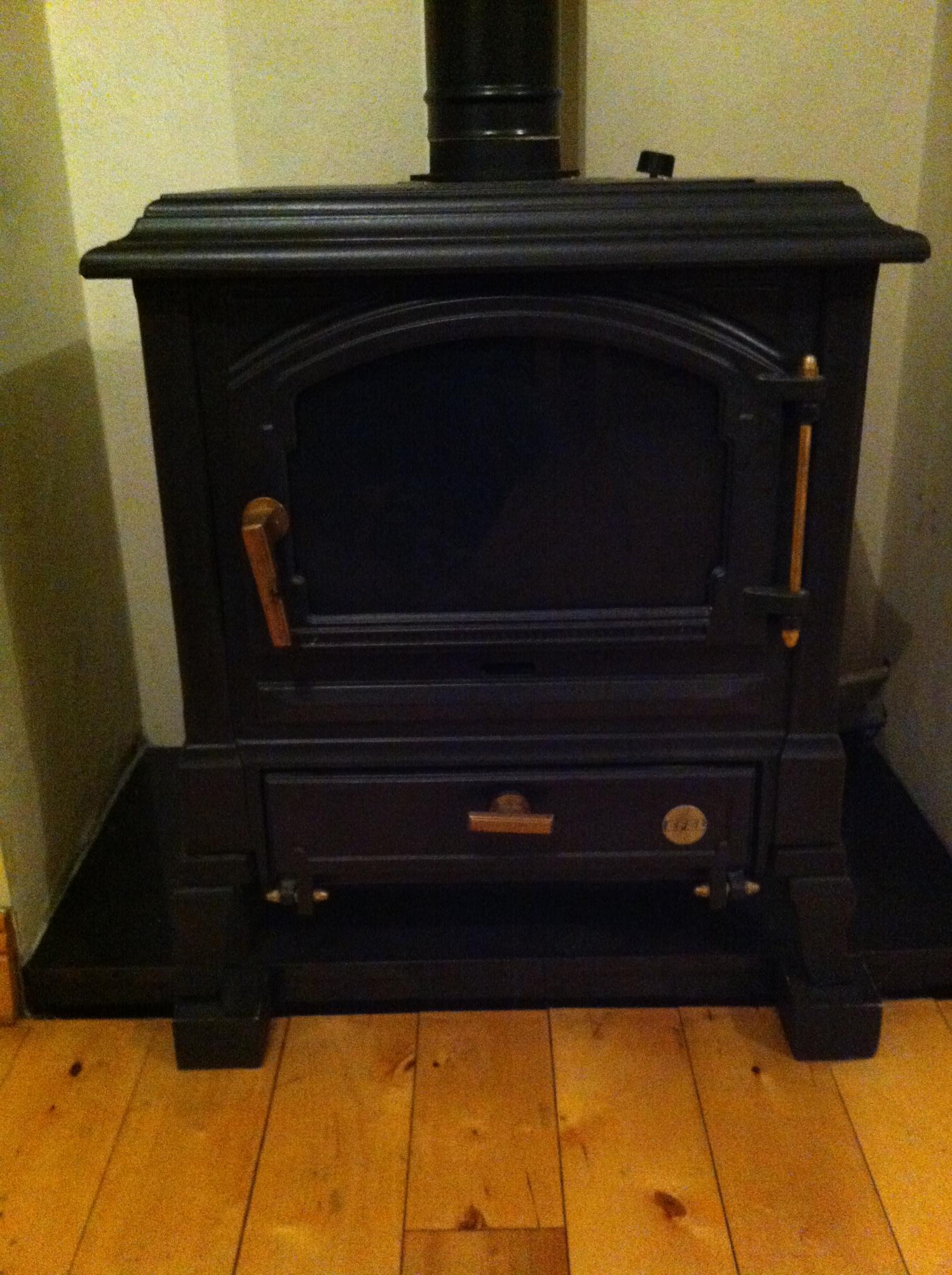 Rory McEvoy 🇮🇪 on X: Selling my Efel oil stove..bought for  €1500..selling for €295 :( no back boiler..perfect condition..any interest?  http://t.co/XuyKH4jC / X