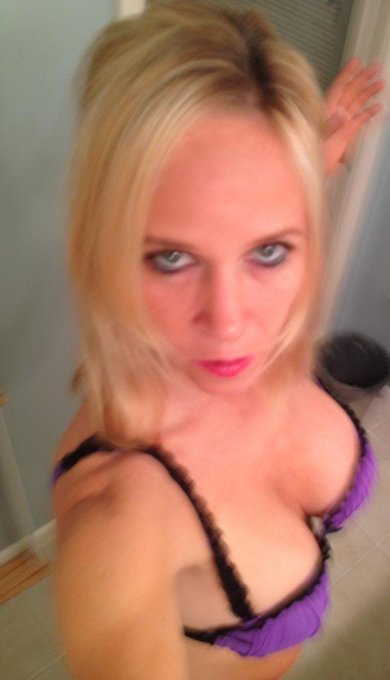 Here in Florida http://t.co/XJPqzrvF<a href="/tag/footfetish"class="tags"><span>#footfetish</span></a>