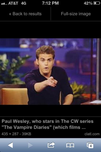 JensensMinion's tweet image. Happy Birthday Eve :P @wesliac 
Hands you 2 plates
#1Has a pile of FOOD on it
#2 Has Paul on it 
Which do U take 1st??