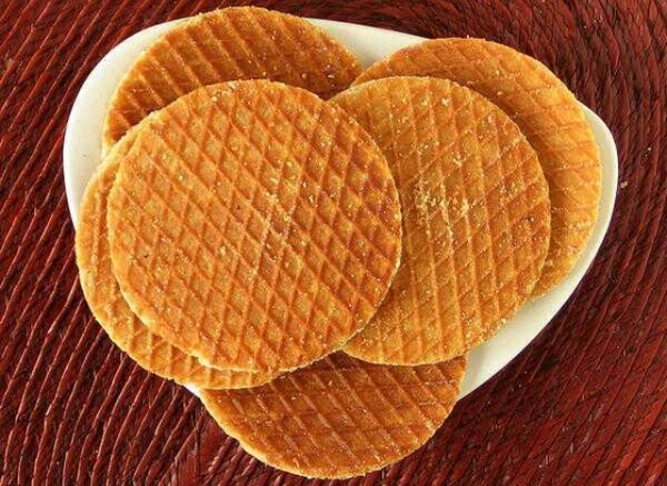 FoodFromHeaven's tweet photo. RT als je stroopwafels lekker vindt! #FoodFromHeaven http://t.co/YrfN9yhu