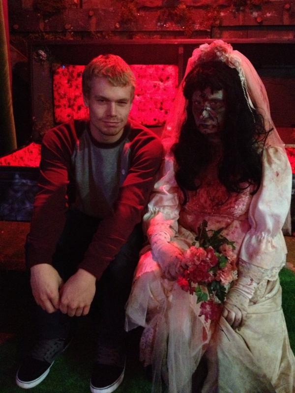 samcark06's tweet photo. Jeremy found a new girl #shescute http://t.co/V8OceIm5