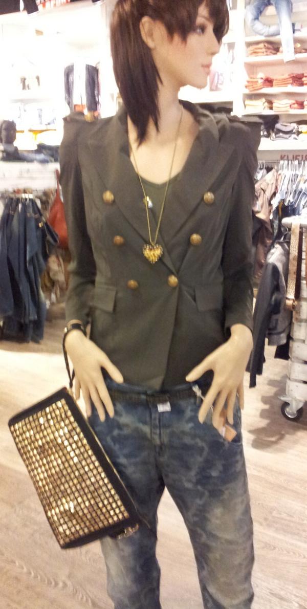 KLIF18's tweet image. MILITARY CHIC!!! #SisterSpoint colbert / jeans #MaisonScotch