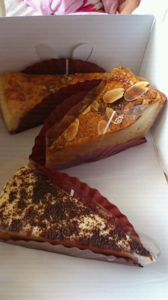 チーズ好き必見 岐阜 F コロンエフ 旧チーズケーキマニア の多彩なチーズケーキ Sweetsvillage スイーツビレッジ