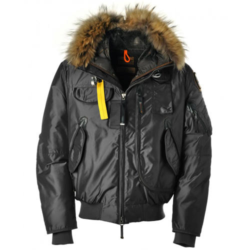 het wordt al weer kouder. Kom snel naar de winkel voor de nieuwe, warme winterjassen