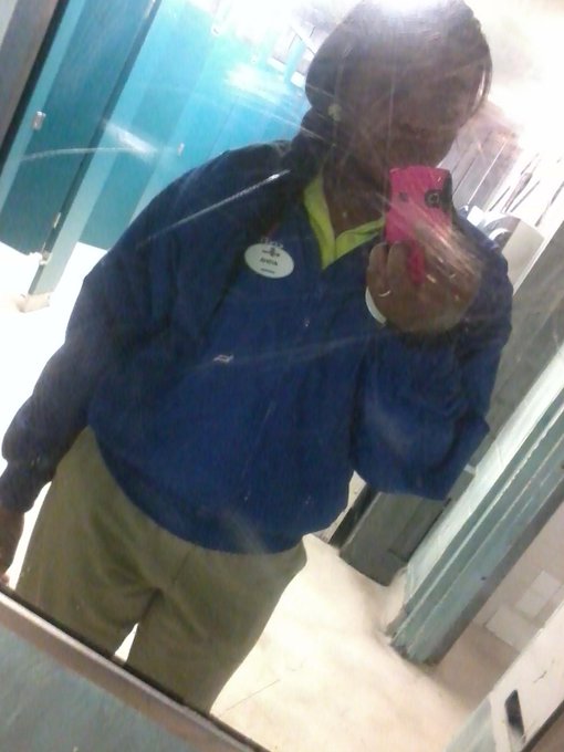 Work flow lmao dirty ass mirrors :-P http://t.co/LAeltW9q<a href="/tag/latenightsnacks"class="tags"><span>#latenightsnacks</span></a>