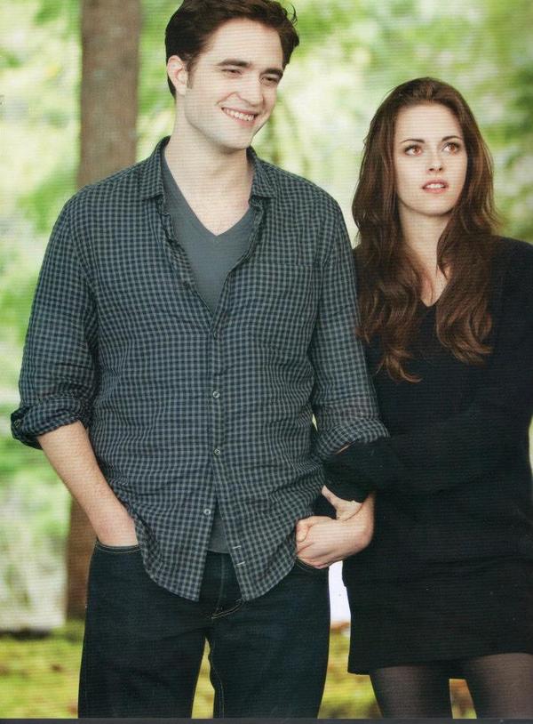 cielodevampiros's tweet photo. #Amanecer parte II para los ansiosos, imagen de Edward y Bella!! RT!! http://t.co/3hXrrqz6
