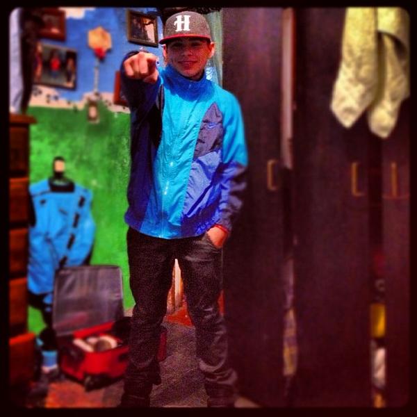 BrandonMeza_pb's tweet photo. Ultima foto de Brandon subida hace 50 minutos : )

"I love Dance" http://t.co/LM5uOzTG