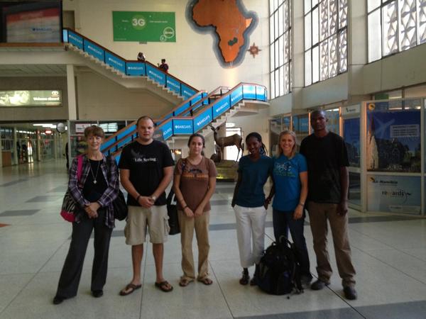 bsvowell1987's tweet image. Cara, @chloenoelle_ , and Peggy heading home from #projectsamuel.