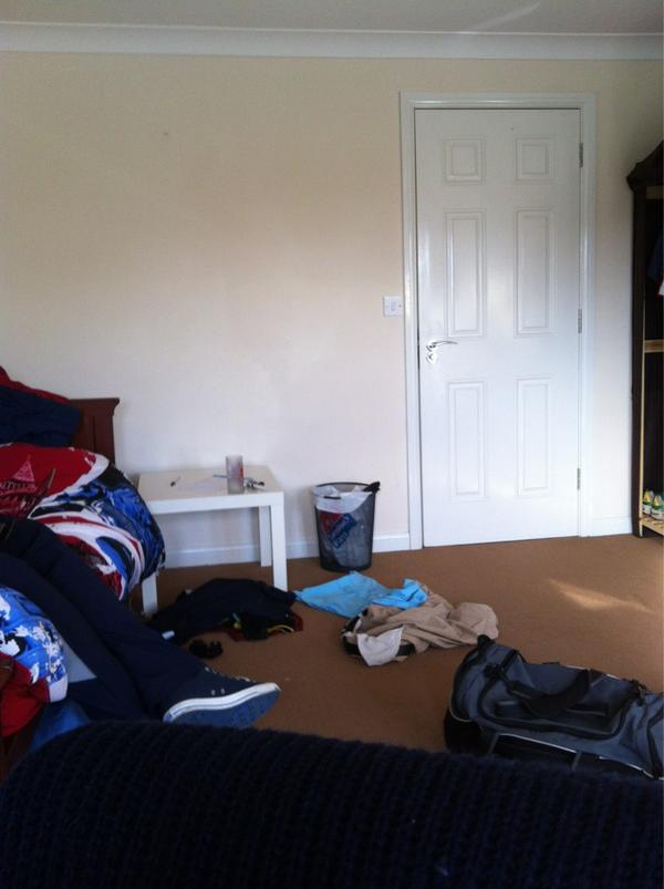 tomradley_70's tweet image. You know it's going to be a good day when you hit a bin shot from 10 foot first time @BennColes93 #inyougo