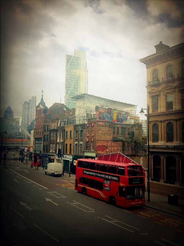 VisualDNA_RU's tweet image. А из нашего окна лондонская улочка видна! Привет вам из офиса VisualDNA в Лондоне :) #Лондон #VisualDNA