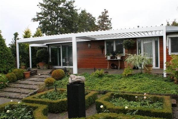 Fantastisch resultaat! “<a href="/koolooszon/">Kooloos Zon & Huis</a>: Zoals beloofd het eindresultaat van 3 stuks Algarve lamellendaken van <a href="/Renson_NL/">Renson Nederland</a> ”