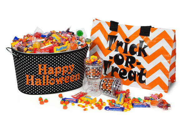 OccasionallyM's tweet image. Turn everyday into holiday with vinyl letters!  #personalize #holiday