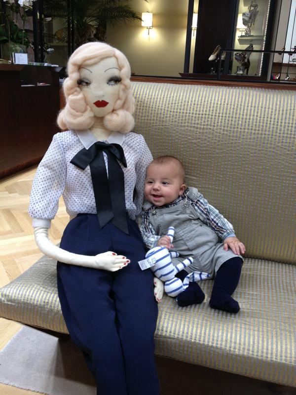 JSInteriors's tweet image. Brock found love @charlottes_web in NYC