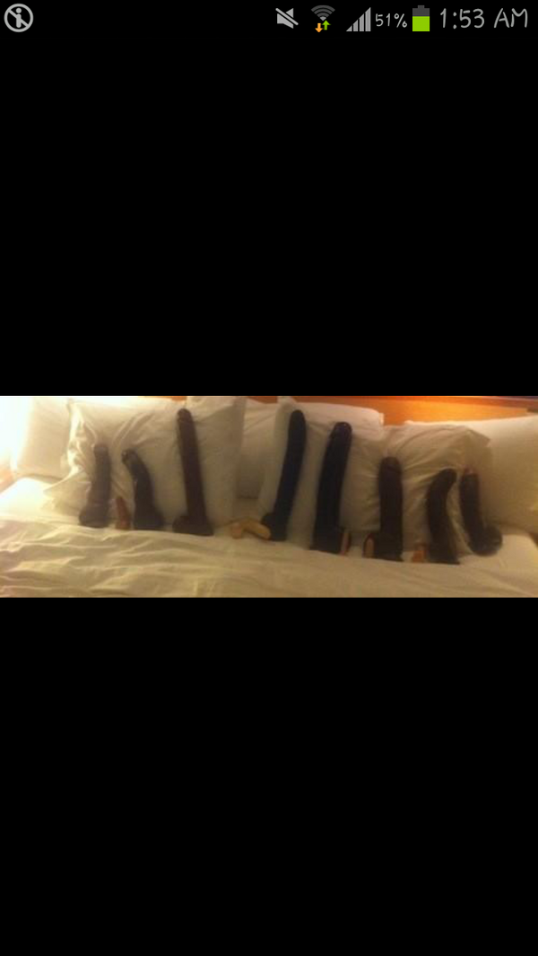 foofo1230's tweet photo. وربمى تسعد بها ثم تاخذني الي غرفت��ا لاتاكد انها تفضل هذ النوع من الهدااية http://t.co/b7BCWgS6