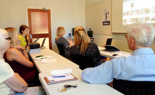 KWLarchmont's tweet photo. .@StudioDIY leading a #Pinterest for Real Estate class this morning at our Market Center! http://t.co/VJmiR5bw