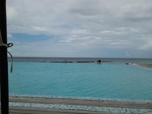 minachka's tweet photo. @Maldives... Now this is paradise~! http://t.co/tjgMs7gr