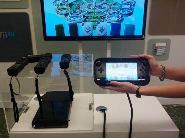 GadgetReviewOrg's tweet photo. De eerste hands on met de Wii U! #WiiU http://t.co/SpECkVnG
