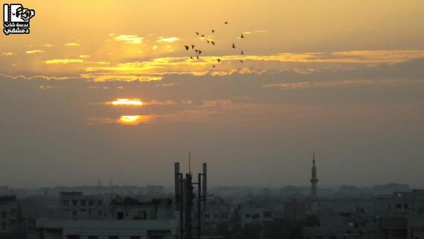 “ @lensdimashqi : سماء كفر بطنا | Kaferbatna sky

اليوم | 16.10.2012| today
 #syria   #damascus   #سوريا   #دمشق    ”