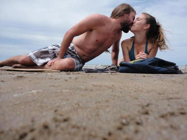 Rodrigo_G_K's tweet photo. @carpis85 una fotito con la persona mas linda del mundo, te amo princesa!!! :) http://t.co/0IkacO8D