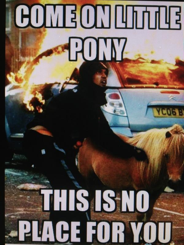 JamesR254's tweet photo. Lmao, so random! http://t.co/VlOy420m