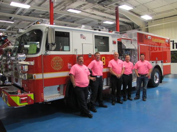 CyleSheaffer's tweet image. Harrisburg Squad 8 and members of the Harrisburg Bureau of Fire wearing Pink! #breastcancerawareness #PierceFiretrucks