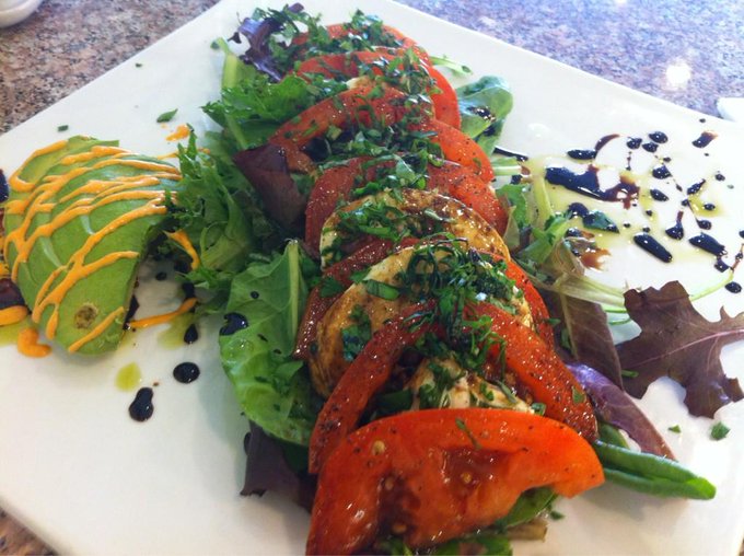 Caprese salad @ The Boulangerie http://t.co/VD8HRWWC<a href="/tag/foodtruck"class="tags"><span>#foodtruck</span></a>