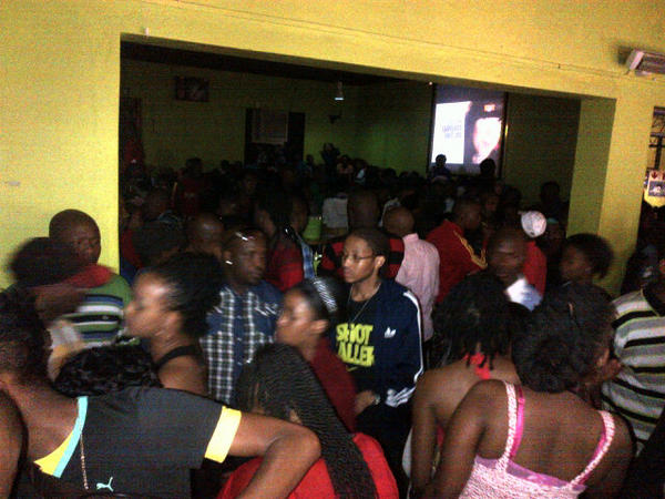 AfroLime's tweet photo. Saturday Night http://t.co/bNDxIoqU
