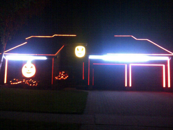 jfarrell4's tweet image. An attempt at halloween? #westmountproblems @kperogie