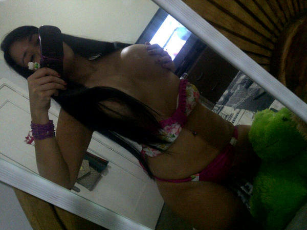 Linda pendejita muy puta del whatsapp..+20