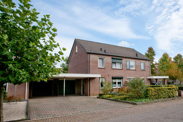 Rijnlandhaven's tweet image. #Dinxperlo #DeKlumpender20 #scherpeprijs #halfvrijstaandewoning #€185.000,-k.k. funda.nl/koop/dinxperlo…
