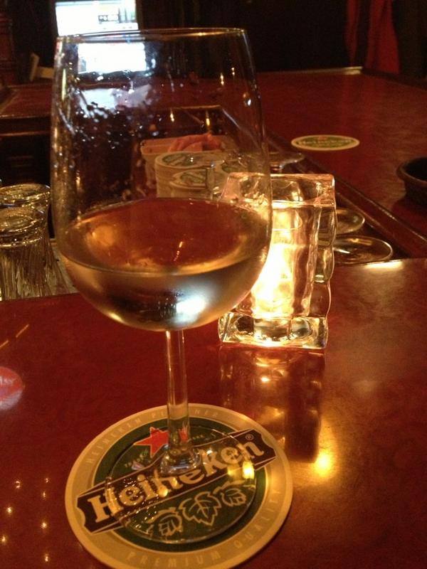 Cheers ! Lkkere woensdag avond met mams bij het herenhuis Zaandam