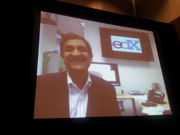 bearchugpub's tweet image. Edx 155000 students for 1 course. #learning3