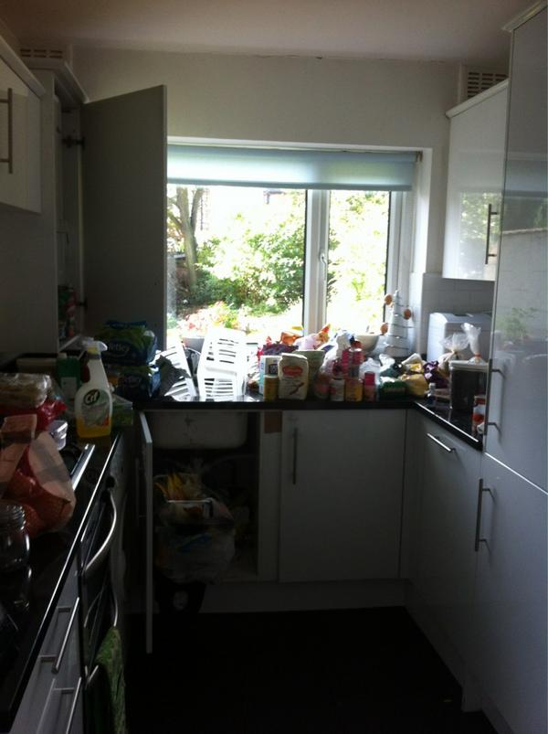 LeylandAnna's tweet image. Kitchen cupboard - part two of #operationdeclutter. Before...