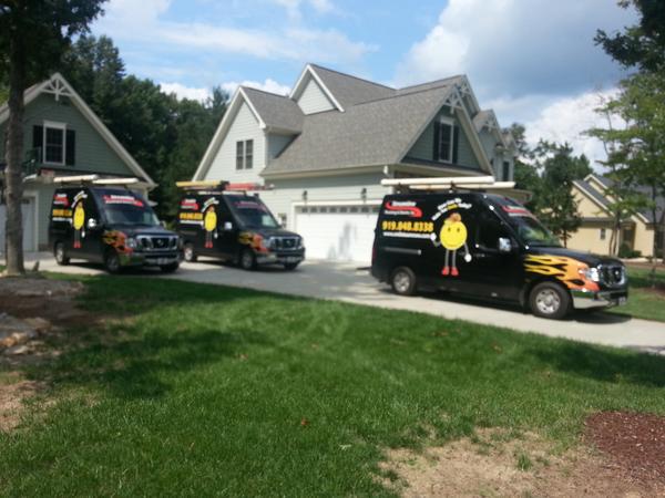 SmileTeamNow's tweet photo. Hard at work! No job too big or too small for the Streamline team! http://t.co/oqHqFhqa