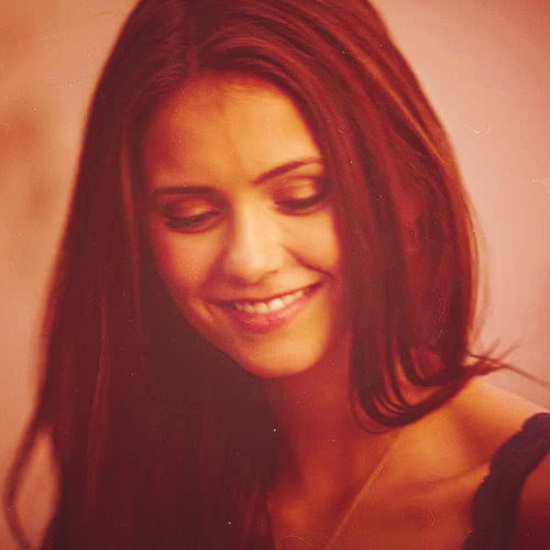 ninacolaa's tweet photo. She has the most beautiful smile.~ http://t.co/puMTFUlO