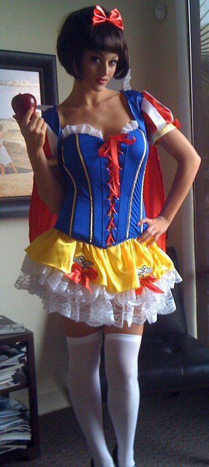 What are you going to be for #Halloween ??? #TrickorTreat http://t.co/9Mbcfper<a href="/tag/halloween"class="tags">#Halloween</a><a href="/tag/trickortreat"class="tags">#TrickorTreat</a>