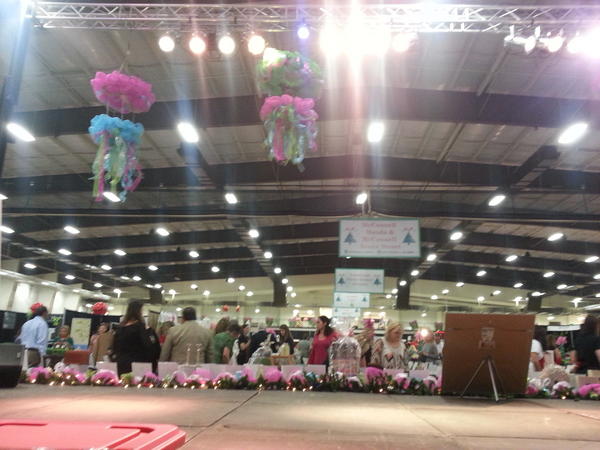 Rushing to make final auction bids #holidaymarket