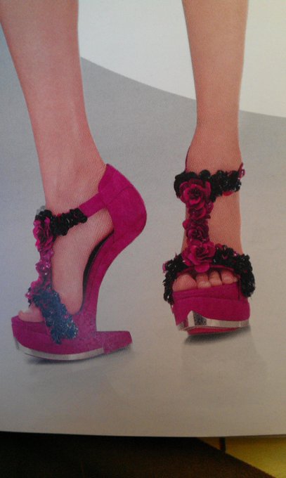 Omg. I love these http://t.co/7v1RvQcT<a href="/tag/happyhumpday"class="tags"><span>#happyhumpday</span></a><a href="/tag/razorxp"class="tags"><span>#razorxp</span></a>