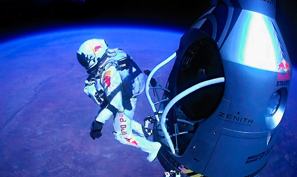 Googlelmages's tweet photo. Space Jumper....AMAZING! http://t.co/7mJVTNN4