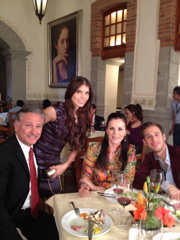 lambgarcia's tweet photo. Q buenas escenas, gracias!/ “@ESMEOFICIAL: Hoy grabando junto a @lambgarcia  #EvaPrado en #laotracaradelalma http://t.co/icQ6JMPE”