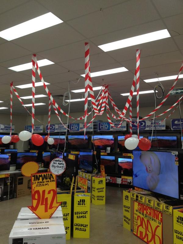 SarahK_JBaus's tweet photo. It's some kind of #magic #circus @JBWillowsST #stocktake #sale come in for store wide bargains! #computer #tv #camera http://t.co/Dnoho3sm