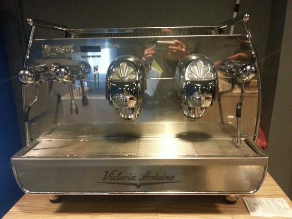 2010 Victoria Arduino Adonis Espresso 