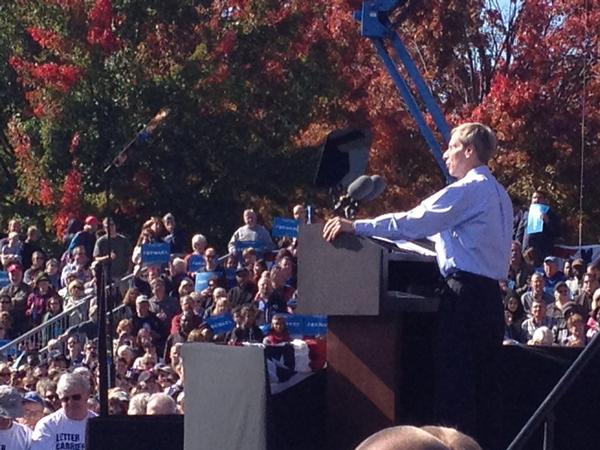 GovJohnLynch's tweet photo. Introducing the president now. http://t.co/FM6gwjCH