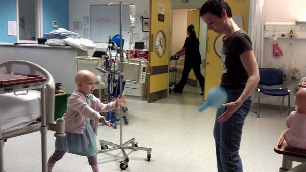asongforlilymae's tweet photo. Who says being hooked up to chemo is boring? http://t.co/fOvfVBrz #neuroblastoma http://t.co/xxIjXoCs #StandUpToCancer @TomFelton Pls RT